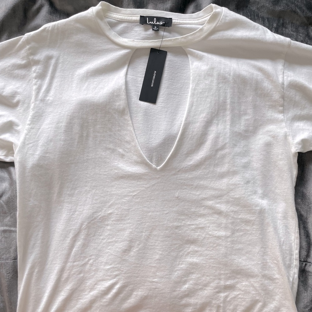 NWT Lulus Cream Cutout Tee size small